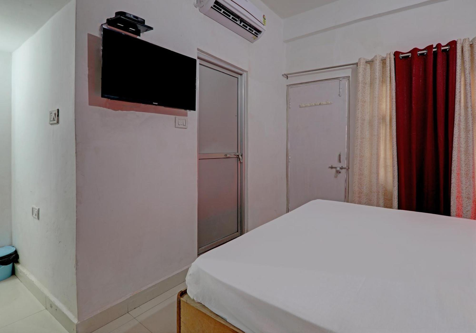 Super Hotel O Surya Inn Pura Raghunāth Exterior foto
