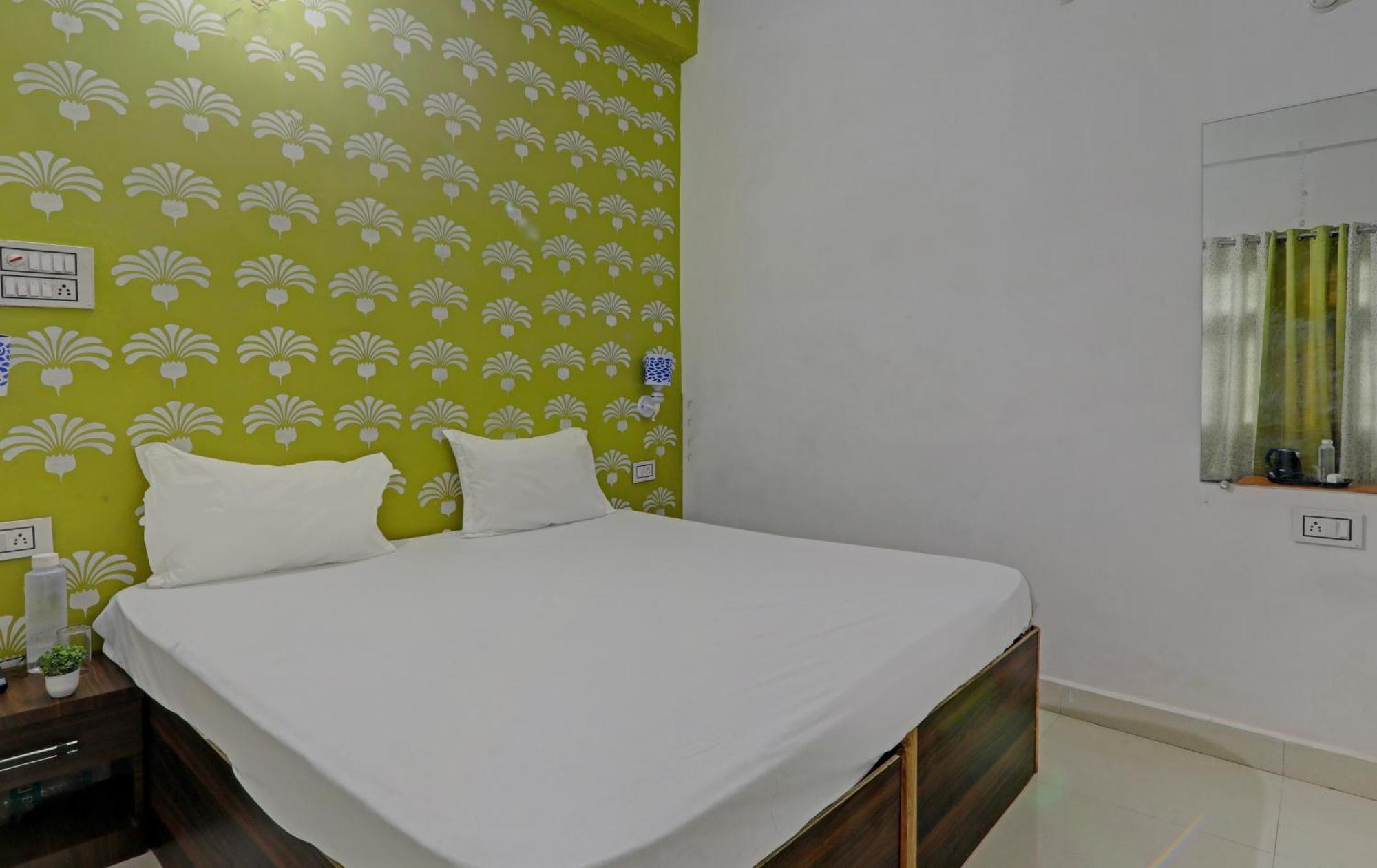 Super Hotel O Surya Inn Pura Raghunāth Exterior foto